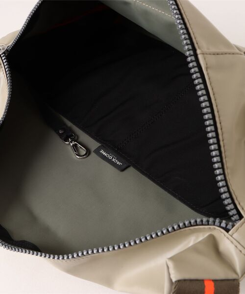 Jack Gomme（ジャックゴム）の「【JACK GOMME】ボディバッグ ウェストポーチ　K1977.ESO HUGO XL（ボディバッグ/ウエストポーチ・メンズ・ベージュ/ブラック・FREE）」の5枚目の写真