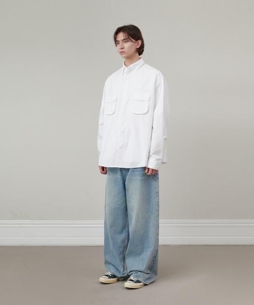 GLW(ジーエルダブリュ)の「オックスフォードツーポケットシャツアイボリー(シャツ/ブラウス・レディース・その他・MEDIUM/LARGE/X-LARGE/SMALL)」の3枚目の写真