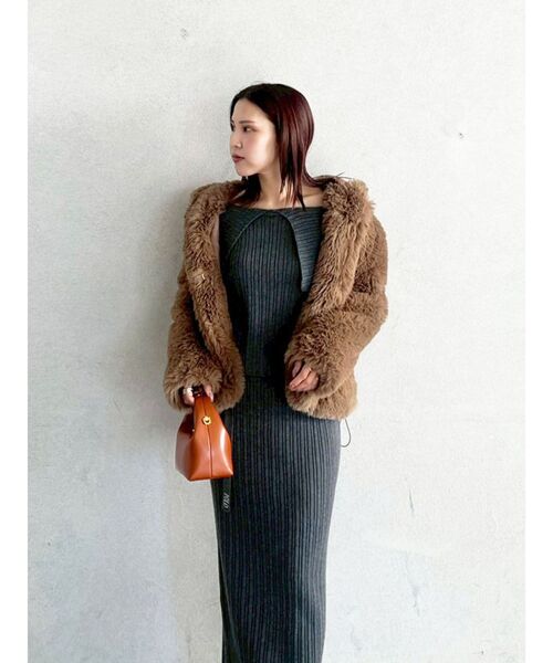 LAGUNAMOON(ラグナムーン)の「フェイクファーフーディコート(その他アウター・レディース・ライトグレー/モカ・FREE)」の4枚目の写真