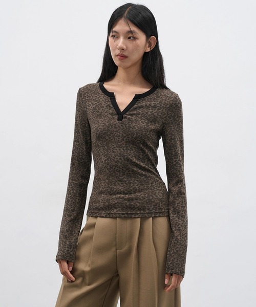 EIGHTHMONTH(エイスマンス)の「パイピングレオパードトップス EM25a142【EIGHTHMONTH】(Tシャツ/カットソー・レディース・レオパード・M/S)」の5枚目の写真
