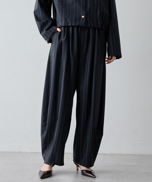 Drawing Numbers（ドローイング ナンバーズ）の「【Drawing Numbers】《セットアップ対応可》ウォッシャブルツイルカーブワイドパンツ（その他パンツ・レディース・ブラック/ネイビー・38）」の4枚目の写真