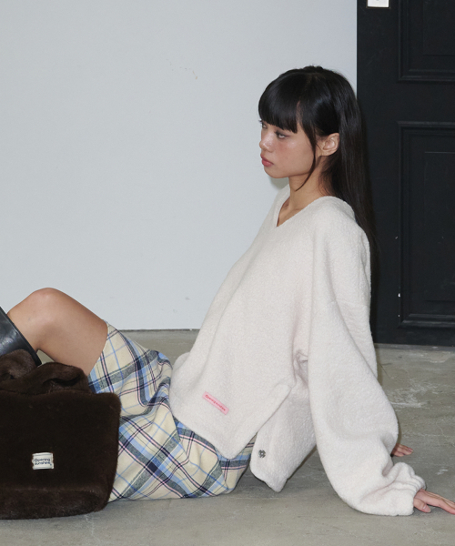 OPENING SUNSHINE(オープニングサンシャイン)の「Vネックブークルウール100%ルーズフィットTシャツ_アイボリー(Tシャツ/カットソー・レディース・アイボリー・FREE)」の3枚目の写真