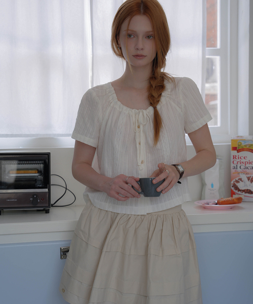 DEHEVE（デヘヴェ）の「Jacquard Shirring Blouse [White]（シャツ/ブラウス・レディース・ホワイト・FREE）」の3枚目の写真