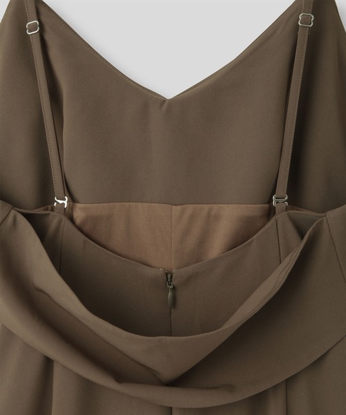 KINO THE KEI（キノザケイ）の「DAILY＆LOUNGEWEAR ドレープネック 2WAY ストラップ オールインワン KINO THE KEI（つなぎ/オールインワン・レディース・アイボリー/ブラウン/ネイビー・M/S）」の14枚目の写真