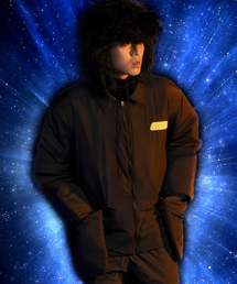 COME（シーオーエムイー）の「[UNISEX] Padded Coach Jacket (Black)（ナイロンジャケット）」