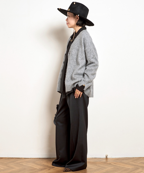 AP STUDIO（エーピーストゥディオ）の「Veneフレアパンツ（スラックス・レディース・ブラック/ブラウン・38/36/34/40）」の7枚目の写真