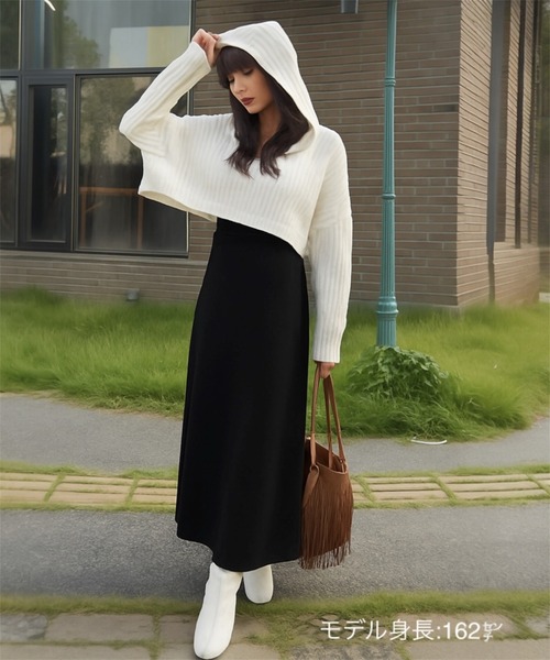 THEODORIC.dy（セオドリックディ）の「スエードタッチA-LINEスカート / Suede Touch A-Line Skirt（スカート・レディース・ブラック/カーキ・FREE）」の2枚目の写真