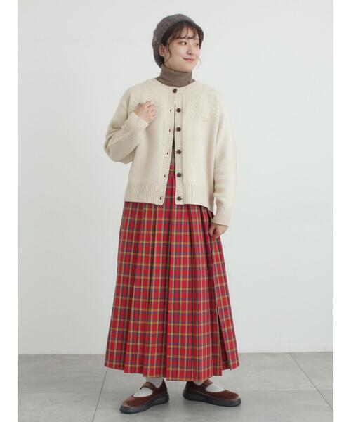 Samansa Mos2（サマンサ モスモス）の「【帯電防止裏地】柄アソートプリーツスカート（スカート・レディース・ベージュ/チャコールグレー/レッド/グリーン・F）」の8枚目の写真