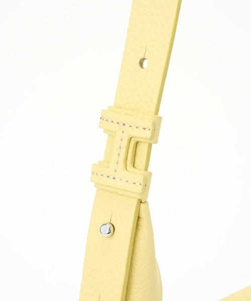IACUCCI（イアクッチ）の「サーリチェ S CERVO（ショルダーバッグ・レディース・イエロー/アイボリー・FREE）」の17枚目の写真
