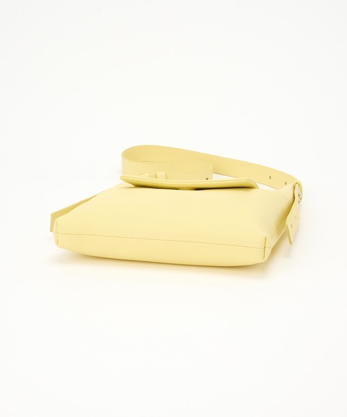 IACUCCI（イアクッチ）の「サーリチェ S CERVO（ショルダーバッグ・レディース・イエロー/アイボリー・FREE）」の18枚目の写真