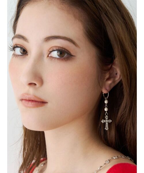 EVRIS（エヴリス）の「STONE CROSS MOTIF ピアス（ピアス（両耳用）・レディース・シルバー/ゴールド・FREE）」の5枚目の写真