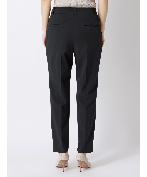 SUIT SQUARE（スーツスクエア）の「テーパードパンツ ウォッシャブル 2WAYストレッチ UVカット 消臭 ポリエステルツイル 無地（スラックス・レディース・ブラック/ネイビー・36(7号)/40(11号)/38(9号)）」の6枚目の写真