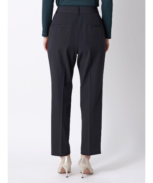 SUIT SQUARE（スーツスクエア）の「テーパードパンツ ウォッシャブル 2WAYストレッチ UVカット 消臭 ポリエステルツイル 無地（スラックス・レディース・ブラック/ネイビー・36(7号)/40(11号)/38(9号)）」の12枚目の写真