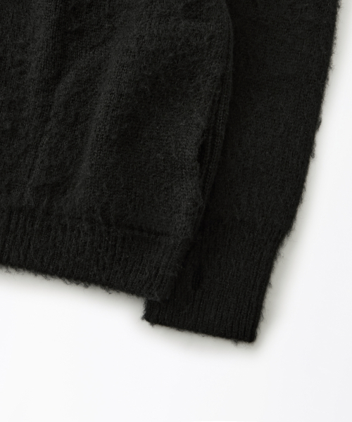 OUTSTANDING(アウトスタンディング)の「BRUSHED WOOL ROUND NECK CARDIGAN_BLACK(カーディガン/ボレロ・メンズ・その他・MEDIUM/LARGE/SMALL)」の4枚目の写真