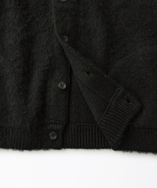OUTSTANDING(アウトスタンディング)の「BRUSHED WOOL ROUND NECK CARDIGAN_BLACK(カーディガン/ボレロ・メンズ・その他・MEDIUM/LARGE/SMALL)」の5枚目の写真