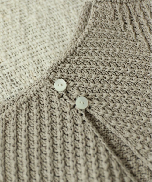 WALANCE(ワランス)の「paper knit sleeveless top(その他トップス・レディース・ブラック/オリーブ/サンドベージュ・FREE)」の14枚目の写真
