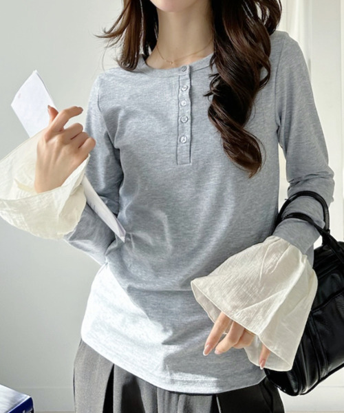 Ada.(エイダ)の「袖口フリル切替 ヘンリーネック ロングスリーブ トップス(Tシャツ/カットソー・レディース・ブラック/グレー/ホワイト・FREE)」の3枚目の写真