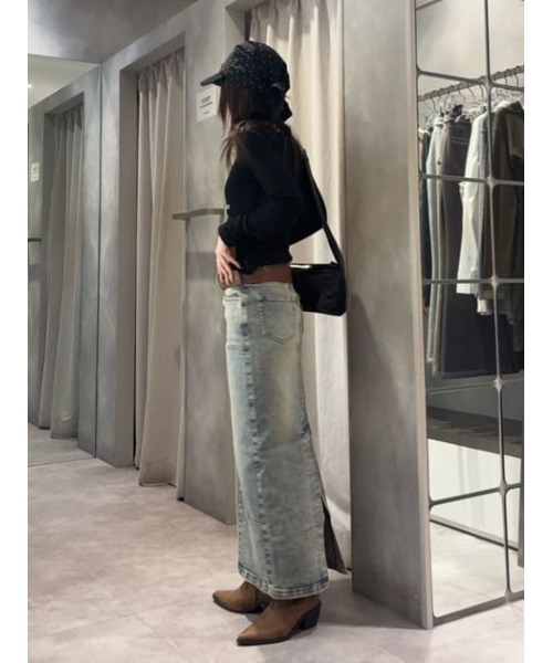 LAGUA GEM(ラグアジェム)の「DOUBLE KNEE LONG DENIM スカート(デニムスカート・レディース・ライトブルー/ブルー・X-SMALL/SMALL/MEDIUM)」の4枚目の写真