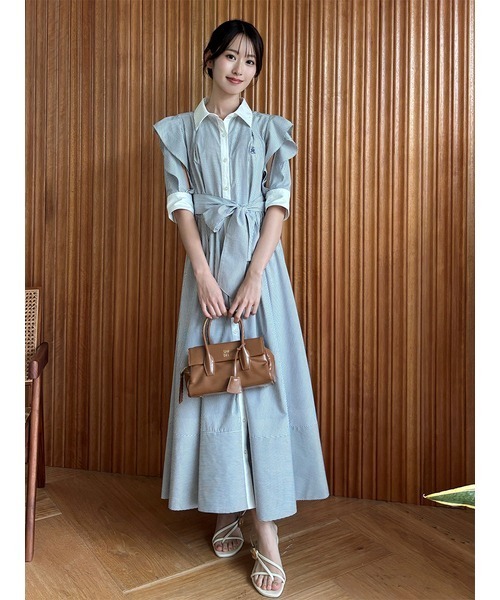 SNIDEL(スナイデル)の「Sustainableフリルデザインシャツワンピース(ワンピース・レディース・チェック/ストライプ/ホワイト・0/1)」の6枚目の写真