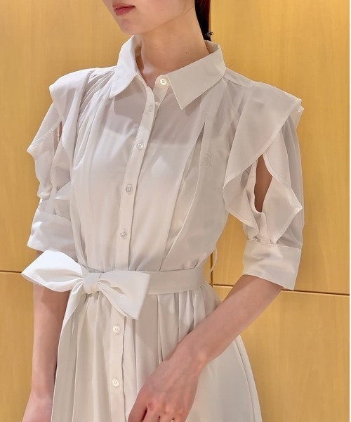 SNIDEL（スナイデル）の「Sustainableフリルデザインシャツワンピース（ワンピース・レディース・チェック/ストライプ/ホワイト・0/1）」の21枚目の写真