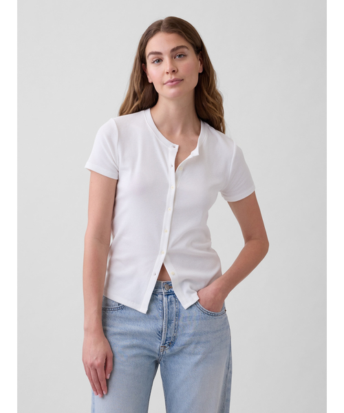 GAP(ギャップ)の「リブ ボタンアップトップス 半袖カーディガン(カーディガン/ボレロ・レディース・ブラック/ホワイト/ブラウン・L/M/XS/S/XL/XXS)」の2枚目の写真