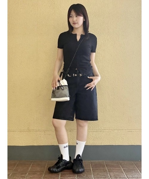 GAP(ギャップ)の「リブ ボタンアップトップス 半袖カーディガン(カーディガン/ボレロ・レディース・ブラック/ホワイト/ブラウン・L/M/XS/S/XL/XXS)」の18枚目の写真