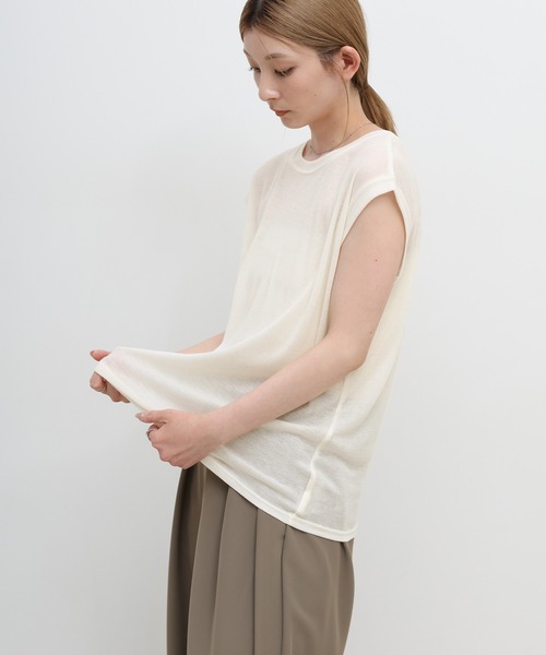 select MOCA(セレクトモカ)の「シアーノースリーブTシャツ(Tシャツ/カットソー・レディース・ライトグレー/ブラック/オフホワイト/チャコールグレー・FREE)」の17枚目の写真