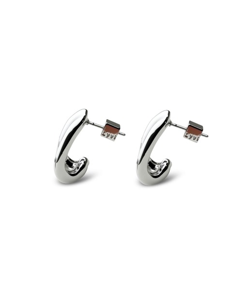 Lyvi(ライビィ)の「Sleek Dual Pierce / 金属アレルギー対応(ピアス(両耳用)・レディース・シルバー/ゴールド・FREE)」の5枚目の写真