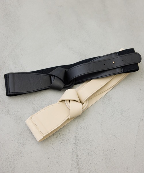 uyu.（ウユ）の「【メリハリシルエット】ワイドレザーコルセットベルト（ベルト・レディース・ブラック/ホワイト・FREE）」の7枚目の写真