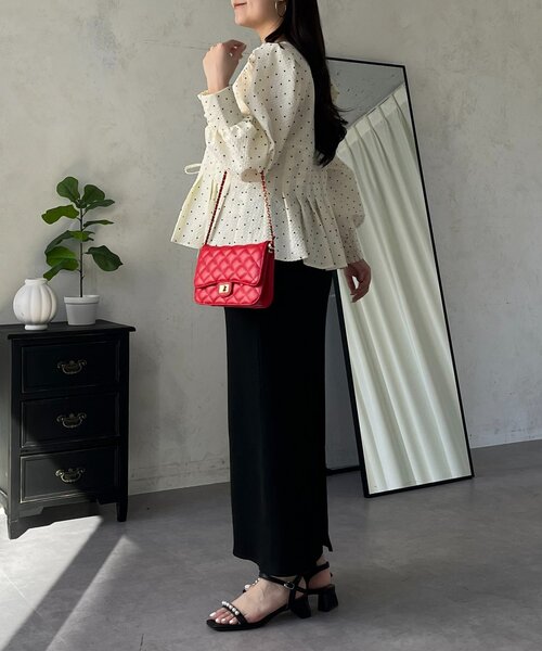 prose verse(プロズヴェール)の「フロントリボンタックプリーツドットペプラムブラウス(シャツ/ブラウス・レディース・ブラック/アイボリー・MEDIUM/LARGE)」の10枚目の写真