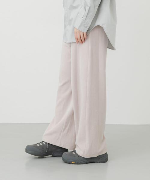 EKAL(エカル)の「コンパクトベロアイージーパンツ(その他パンツ・レディース・ネイビー/ベージュ・ONE)」の1枚目の写真