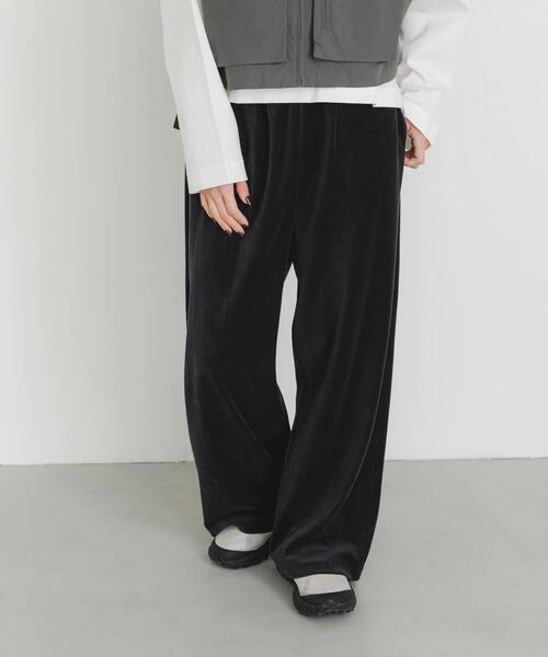 EKAL(エカル)の「コンパクトベロアイージーパンツ(その他パンツ・レディース・ネイビー/ベージュ・ONE)」の2枚目の写真