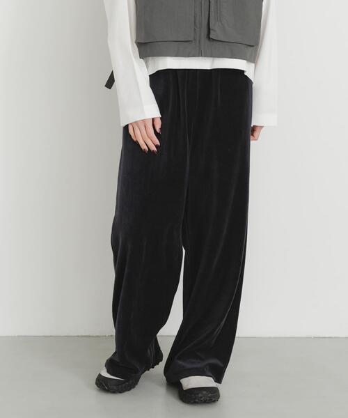 EKAL(エカル)の「コンパクトベロアイージーパンツ(その他パンツ・レディース・ネイビー/ベージュ・ONE)」の17枚目の写真