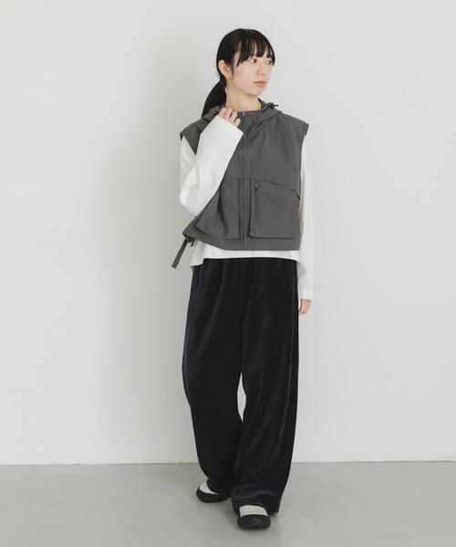 EKAL(エカル)の「コンパクトベロアイージーパンツ(その他パンツ・レディース・ネイビー/ベージュ・ONE)」の18枚目の写真