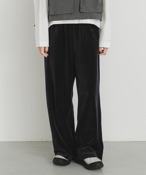 EKAL(エカル)の「コンパクトベロアイージーパンツ(その他パンツ・レディース・ネイビー/ベージュ・ONE)」の20枚目の写真