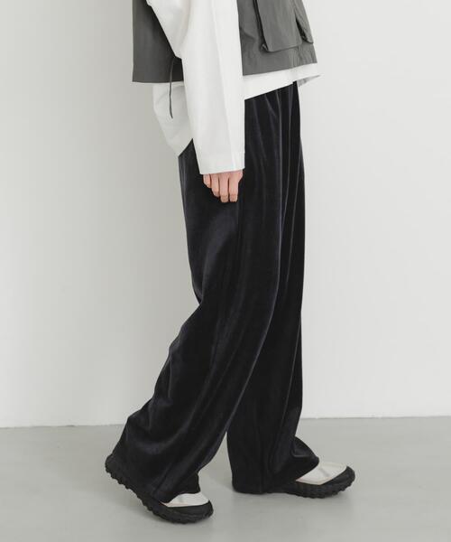 EKAL(エカル)の「コンパクトベロアイージーパンツ(その他パンツ・レディース・ネイビー/ベージュ・ONE)」の21枚目の写真