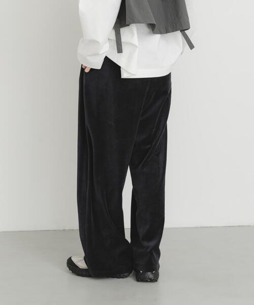 EKAL(エカル)の「コンパクトベロアイージーパンツ(その他パンツ・レディース・ネイビー/ベージュ・ONE)」の22枚目の写真