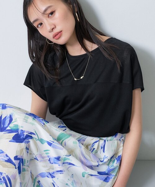 INDIVI（インディヴィ）の「【洗える／アンサンブル可能】シアースストライプトップス（Tシャツ/カットソー・レディース・ブラック/イエロー系その他/ブラウン系/ライトブルー/ホワイト・38）」の2枚目の写真