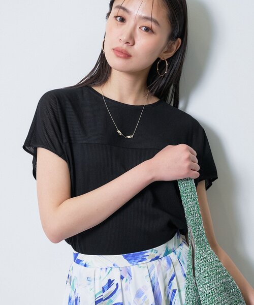 INDIVI(インディヴィ)の「【洗える/アンサンブル可能】シアースストライプトップス(Tシャツ/カットソー・レディース・ブラック/イエロー系その他/ブラウン系/ライトブルー/ホワイト・38/05/13/15 /19/34)」の11枚目の写真