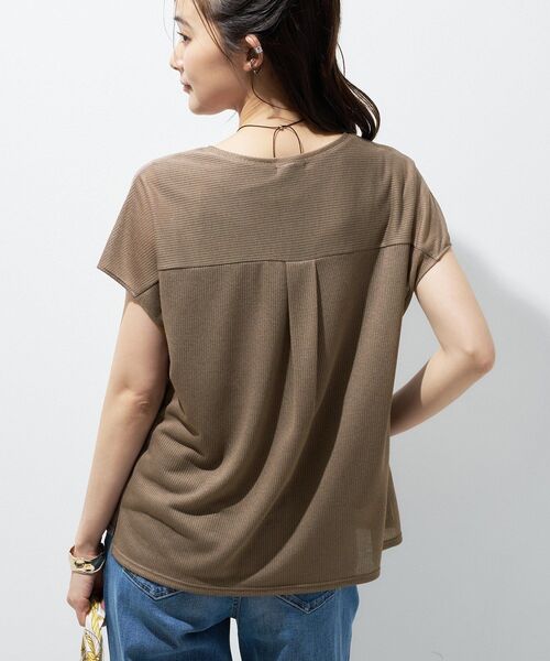 INDIVI(インディヴィ)の「【洗える/アンサンブル可能】シアースストライプトップス(Tシャツ/カットソー・レディース・ブラック/イエロー系その他/ブラウン系/ライトブルー/ホワイト・38/05/13/15 /19/34)」の20枚目の写真
