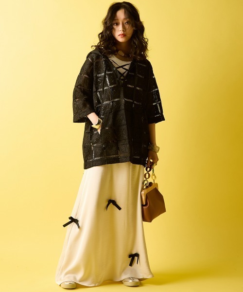GEVS.(ジェイヴィス)の「レースアップレースフーディ<大きいサイズ有>GEVS.(シャツ/ブラウス・レディース・ブラック/キナリ・M/L/LL/3L/4L/5L)」の3枚目の写真