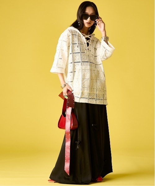 GEVS.(ジェイヴィス)の「レースアップレースフーディ<大きいサイズ有>GEVS.(シャツ/ブラウス・レディース・ブラック/キナリ・M/L/LL/3L/4L/5L)」の8枚目の写真