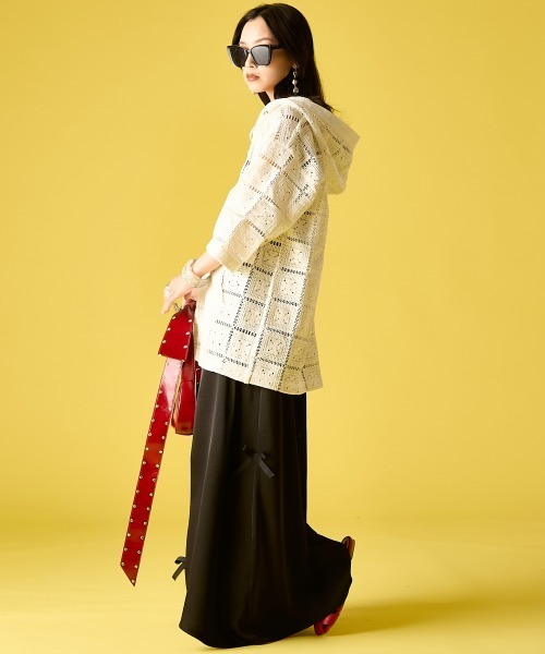 GEVS.(ジェイヴィス)の「レースアップレースフーディ<大きいサイズ有>GEVS.(シャツ/ブラウス・レディース・ブラック/キナリ・M/L/LL/3L/4L/5L)」の22枚目の写真
