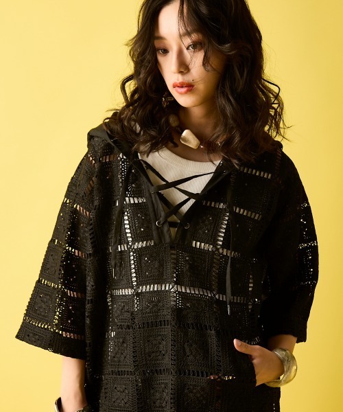 GEVS.(ジェイヴィス)の「レースアップレースフーディ<大きいサイズ有>GEVS.(シャツ/ブラウス・レディース・ブラック/キナリ・M/L/LL/3L/4L/5L)」の18枚目の写真