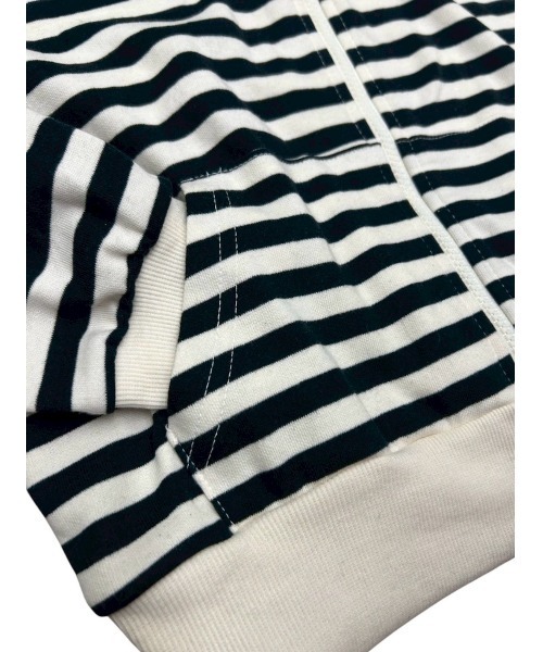 Never mind the XU / Chikashitsu+（ネバーマインド ザ エックスユー / チカシツプラス）の「【nmtc+】border horn zip up hoodie / 【エヌエムティーシープラス】ボーダーツノジップアップパーカー（パーカー・レディース・グレー/ブラック・ONE SIZE）」の6枚目の写真