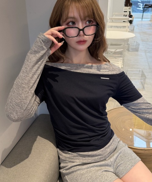 RAY CASSIN（レイカズン）の「オフショルレイヤードロンT（Tシャツ/カットソー・レディース・ホワイト/ホワイト系その他/ベージュ系その他2/グレー系その他2・FREE）」の4枚目の写真