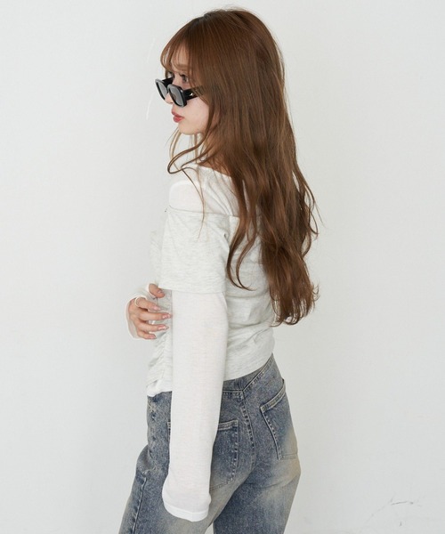 RAY CASSIN（レイカズン）の「オフショルレイヤードロンT（Tシャツ/カットソー・レディース・ホワイト/ホワイト系その他/ベージュ系その他2/グレー系その他2・FREE）」の6枚目の写真