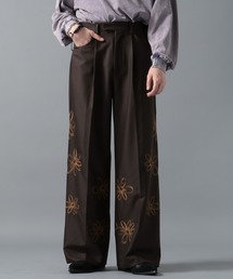 ajouter flow（アジューテフロー）の「スラックス（スラックス）」