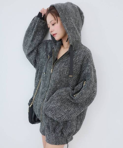 MAJESTIC LEGON（マジェスティックレゴン）の「キラキラツイードミディブルゾン（ブルゾン・レディース・アイボリー/ピンク/ブラック・MEDIUM）」の4枚目の写真