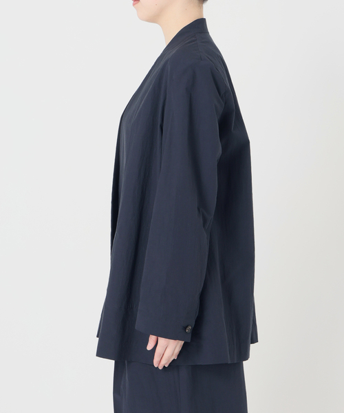 VERMEIL par iena(ヴェルメイユパーイエナ)の「《手洗い可》Dry Touch Collarless ジャケット(ノーカラージャケット・レディース・ネイビー・38/36)」の8枚目の写真